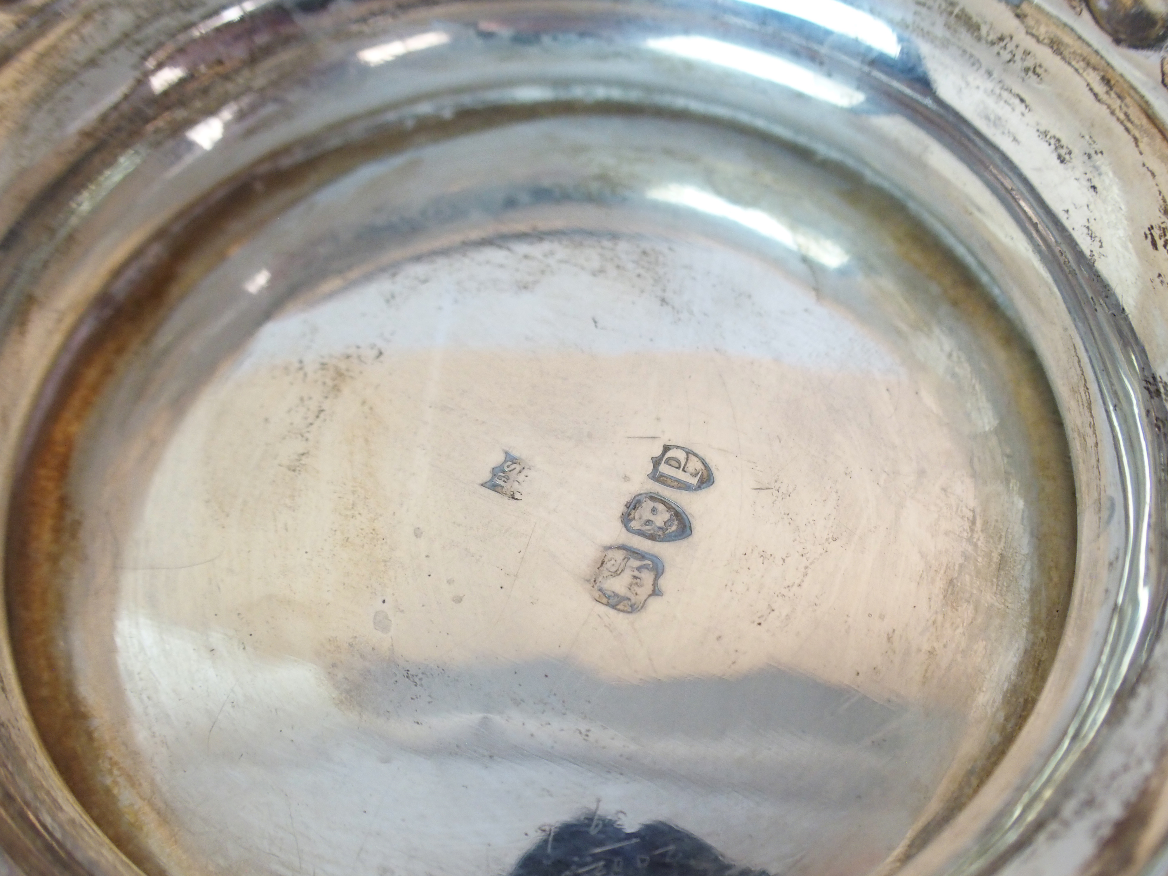 A VICTORIAN SILVER PUNCH BOWL maker's marks FS, London 1890, of circular form in Monteith style with - Image 10 of 10