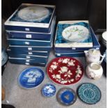 Eleven boxed Birds of Dorothy Doughty plates, and a small quantity of other ceramics