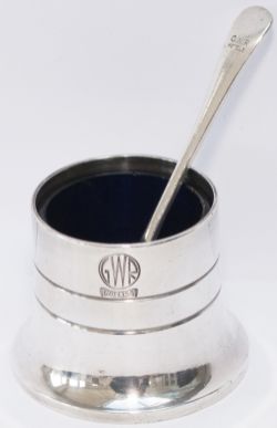 GWR Hotels silverplate salt pot with blue glass liner and complete with a GWR Hotels silverplate
