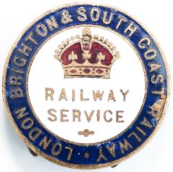 LBSCR WW1 Railway Service badge fully titled BRIGHTON & SOUTH COAST RAILWAY and marked on the back