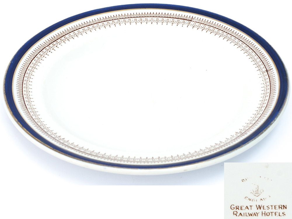 GWR china side plate with blue and gilded rim and base marked GREAT WESTERN RAILWAY HOTELS. Measures