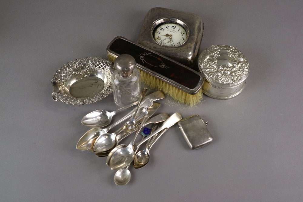 A silver mounted trinket box with chased decoration, together with a silver nut dish, Birmingham,