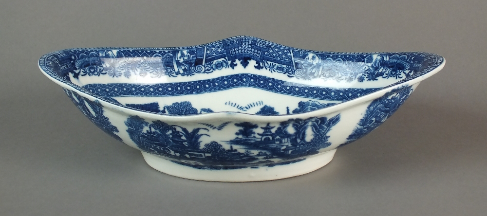 A Caughley dessert centre dish, circa 1785-90, of bracketed, oval form,