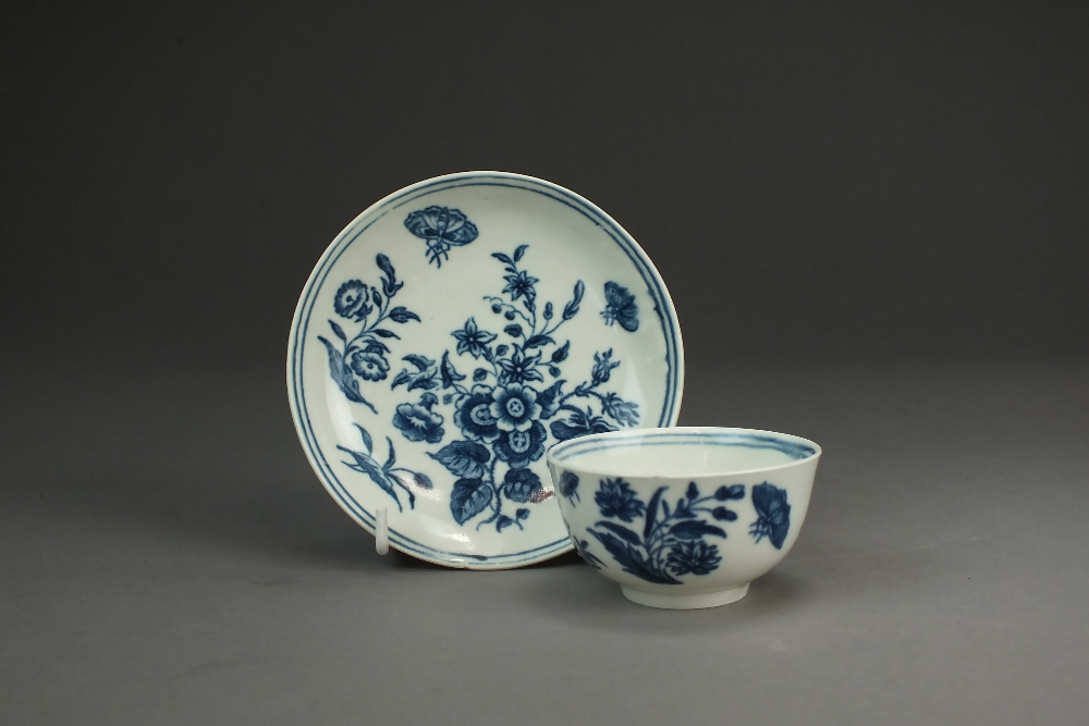 A Caughley porcelain tea bowl and saucer, circa 1775-80,