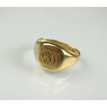 A 9ct gold signet ring, with engraved initials, ring size Q 1/2, weight 5.