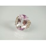 An 18ct gold kunzite dress ring