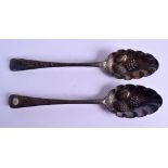A PAIR OF GEORGE III SILVER BERRY SPOONS. London 1810. 4 oz.