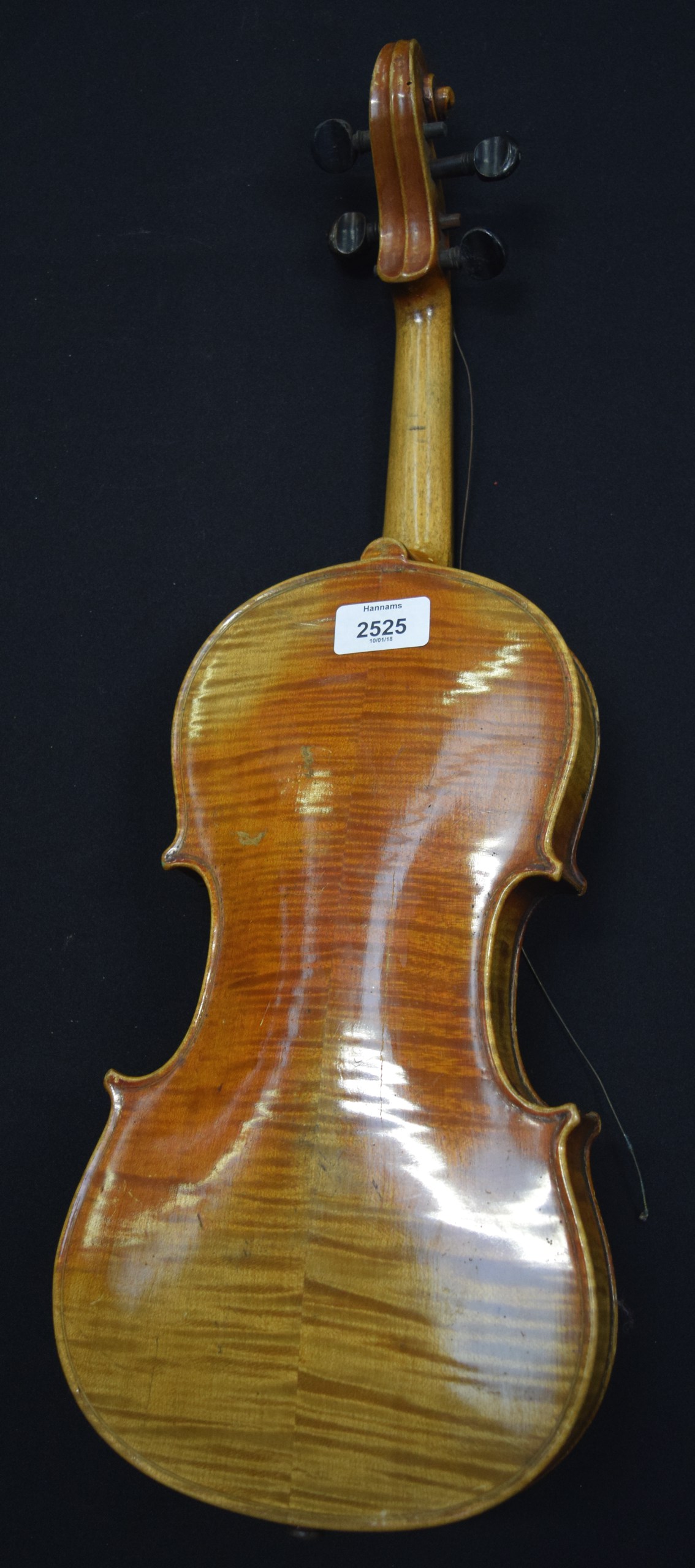 AN EARLY 20TH CENTURY VIOLIN. - Image 2 of 4