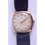A VINTAGE 9CT GOLD TUDOR WRISTWATCH with gold numerals. 22.7 grams overall. 3 cm wide.