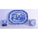 AN 18TH CENTURY CHINESE EXPORT BLUE AND WHITE DISH Qianlong, together with two small blue and