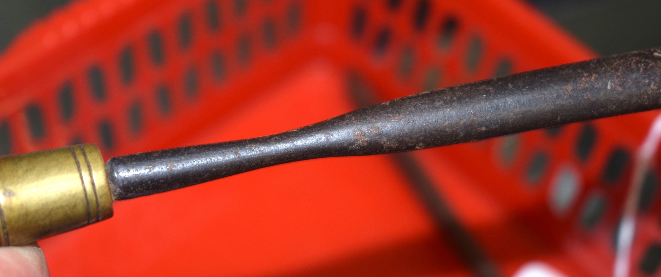 TWO ANTIQUE CHISELS WITH CARVED FIGURAL HANDLE, together with a pipe.(3) - Image 4 of 7