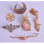 A COLLECTION OF ANTIQUE YELLOW METAL JEWELLERY. (qty)