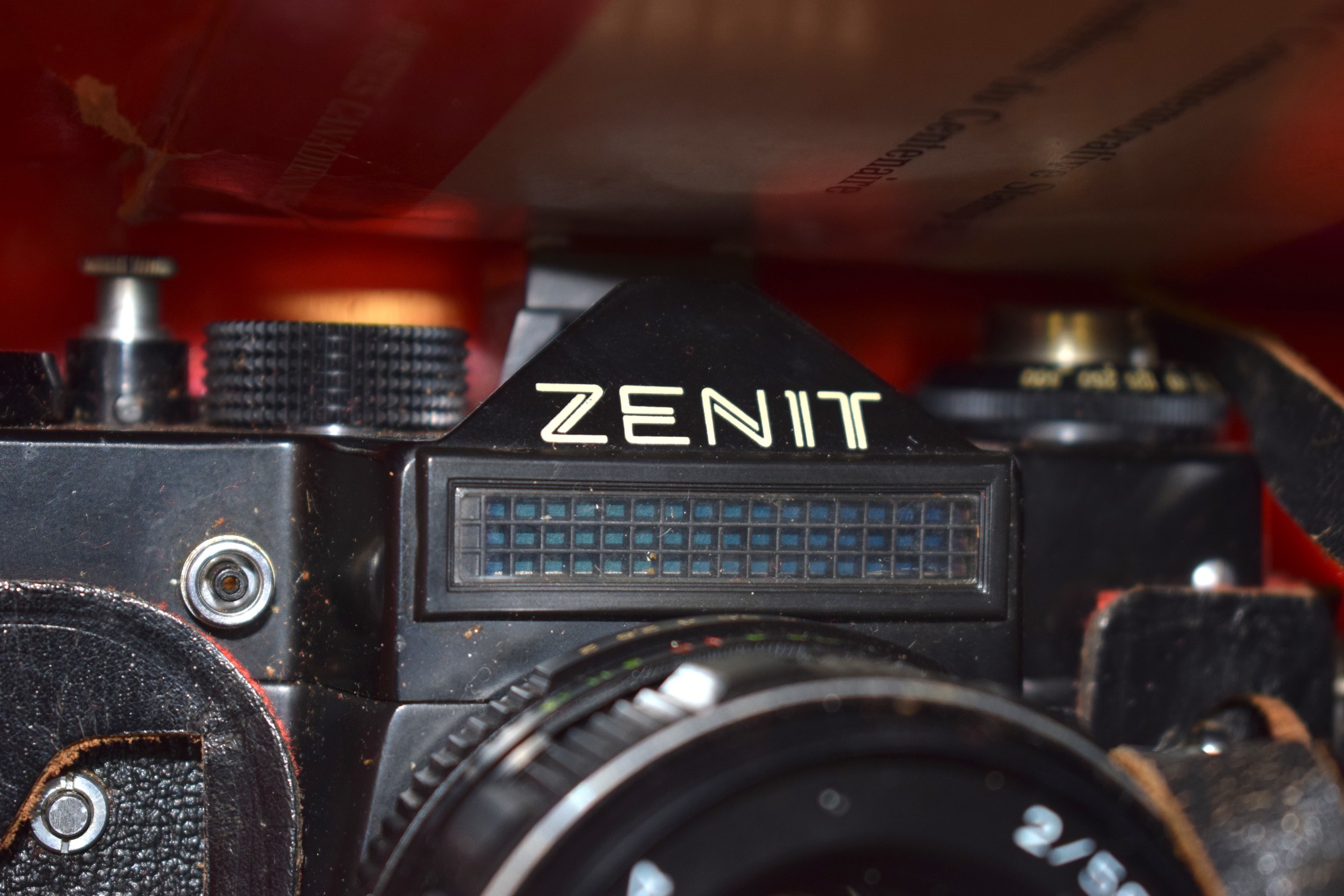 A CASED ZENIT 11 CAMERA, together with lens etc. (qty) - Bild 3 aus 3