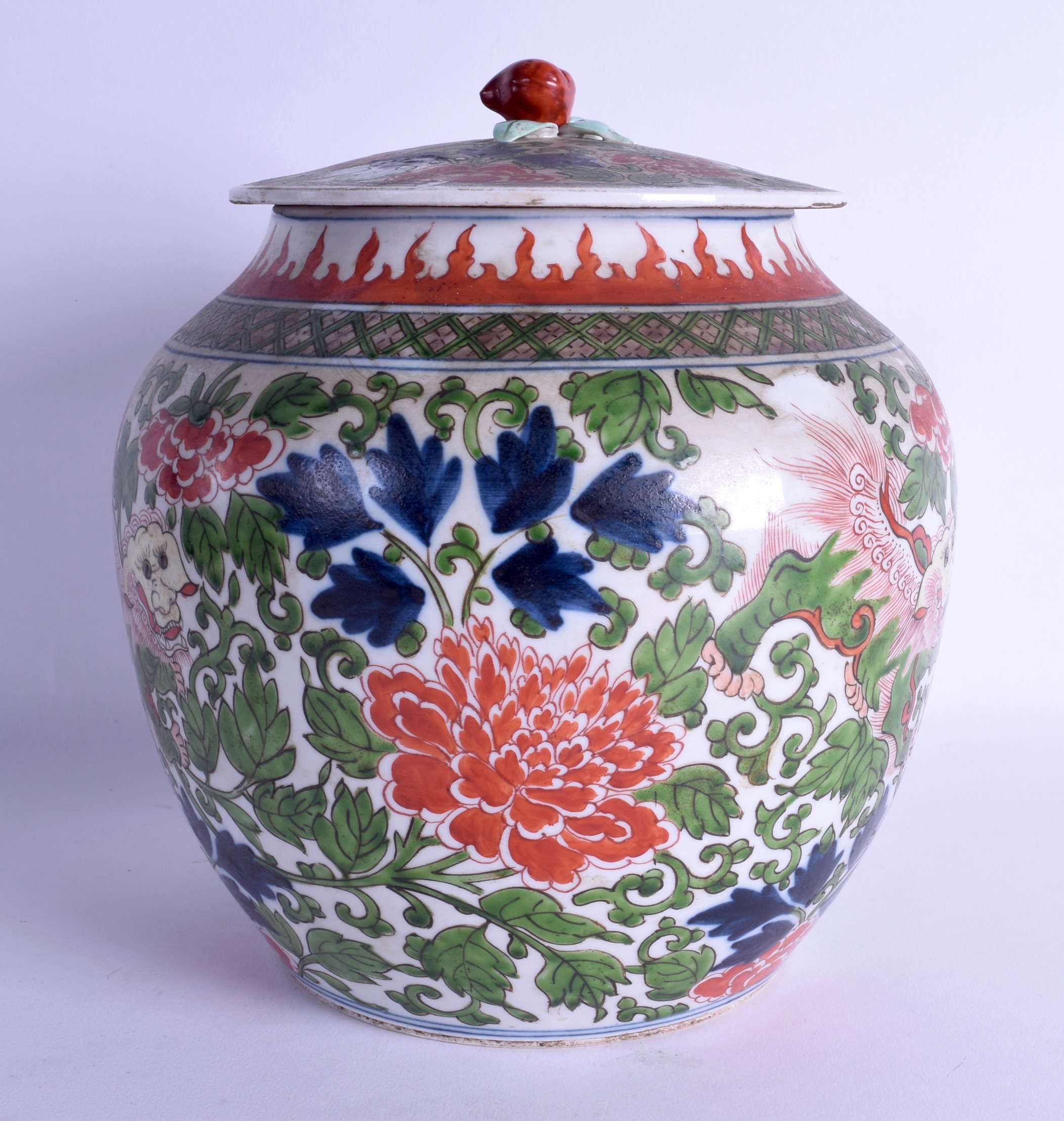 A 19TH CENTURY FRENCH SAMSONS OF PARIS WUCAI JAR AND COVER painted with buddhistic lions and - Image 2 of 3