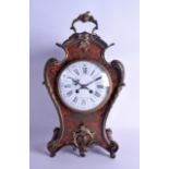 AN EARLY 20TH CENTURY FRENCH BOULLE MANTEL CLOCK with large circular white enamel dial, the case