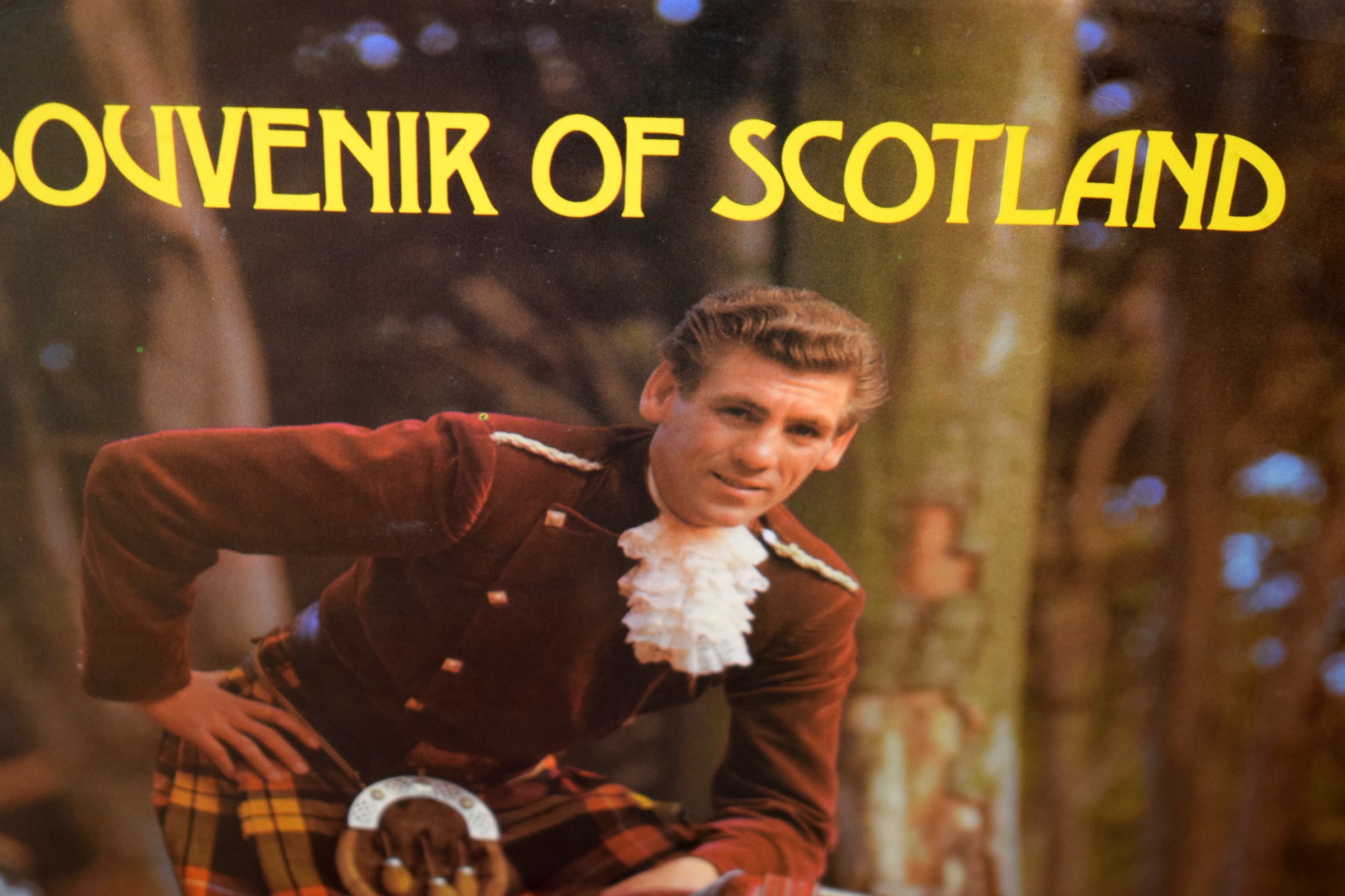 A LARGE COLLECTION OF VINTAGE VINYL RECORDS, mostly Scottish themed. (2 boxes). - Bild 5 aus 7