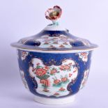 18th c. Worcester sugar bowl and cover painted with kakiemon style flowers on a blue scale ground,