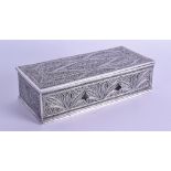 A FINE 18TH/19TH CENTURY INDIAN SILVER FILIGREE CASKET AND COVER with pierced open work form,