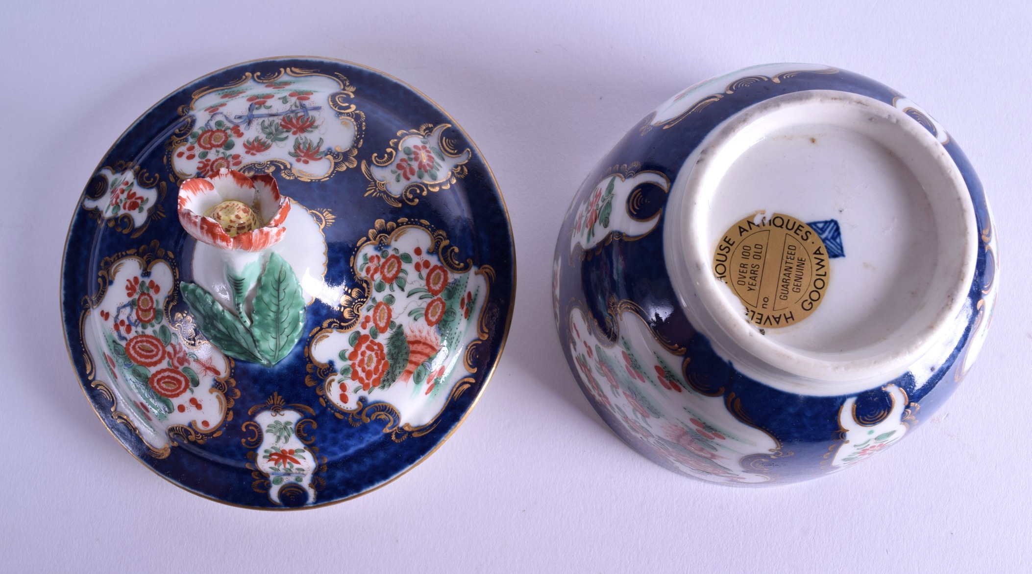 18th c. Worcester sugar bowl and cover painted with kakiemon style flowers on a blue scale ground, - Image 3 of 3
