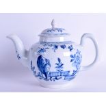 18th c. Worcester teapot and cover painted with the Zig Zag Fence pattern in underglaze blue,