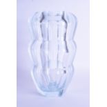 A MID 20TH ENTURY ORREFORS GLASS VASE of stylised form. 23 cm high.