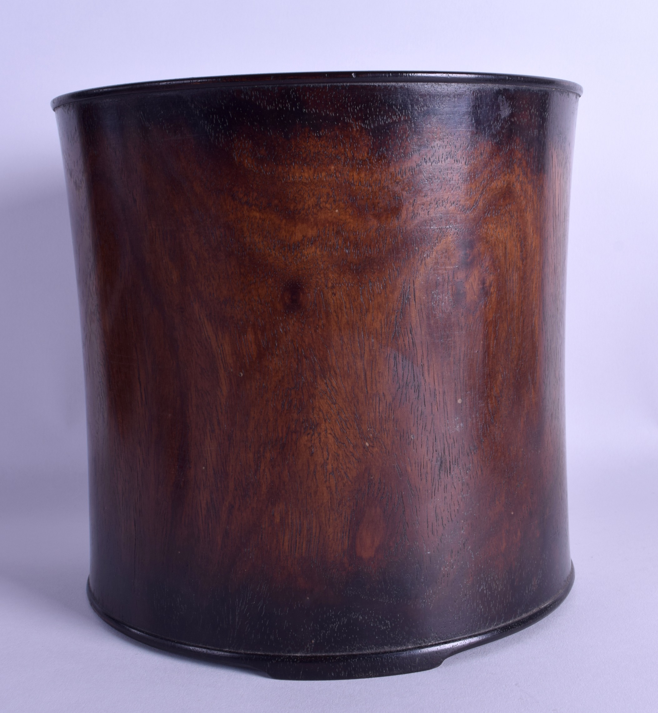 A GOOD CHINESE CARVED HARDWOOD BRUSH POT Bitong, possibly Huanghuali, of cylindrical form. 21.5 cm x