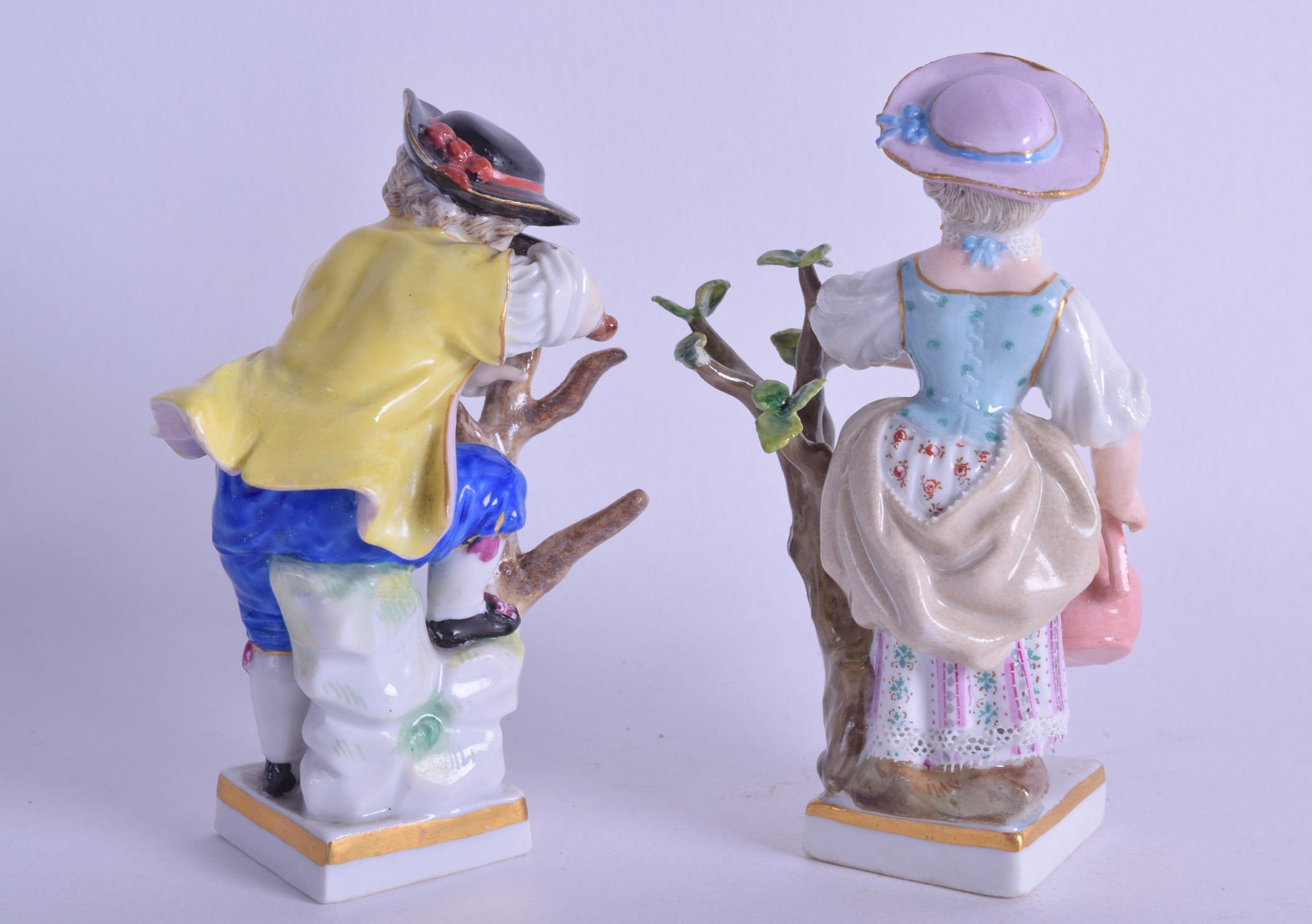 A PAIR OF 19TH CENTURY MEISSEN PORCELAIN FIGURES modelled gardening upon square form bases. 9 cm - Image 2 of 9