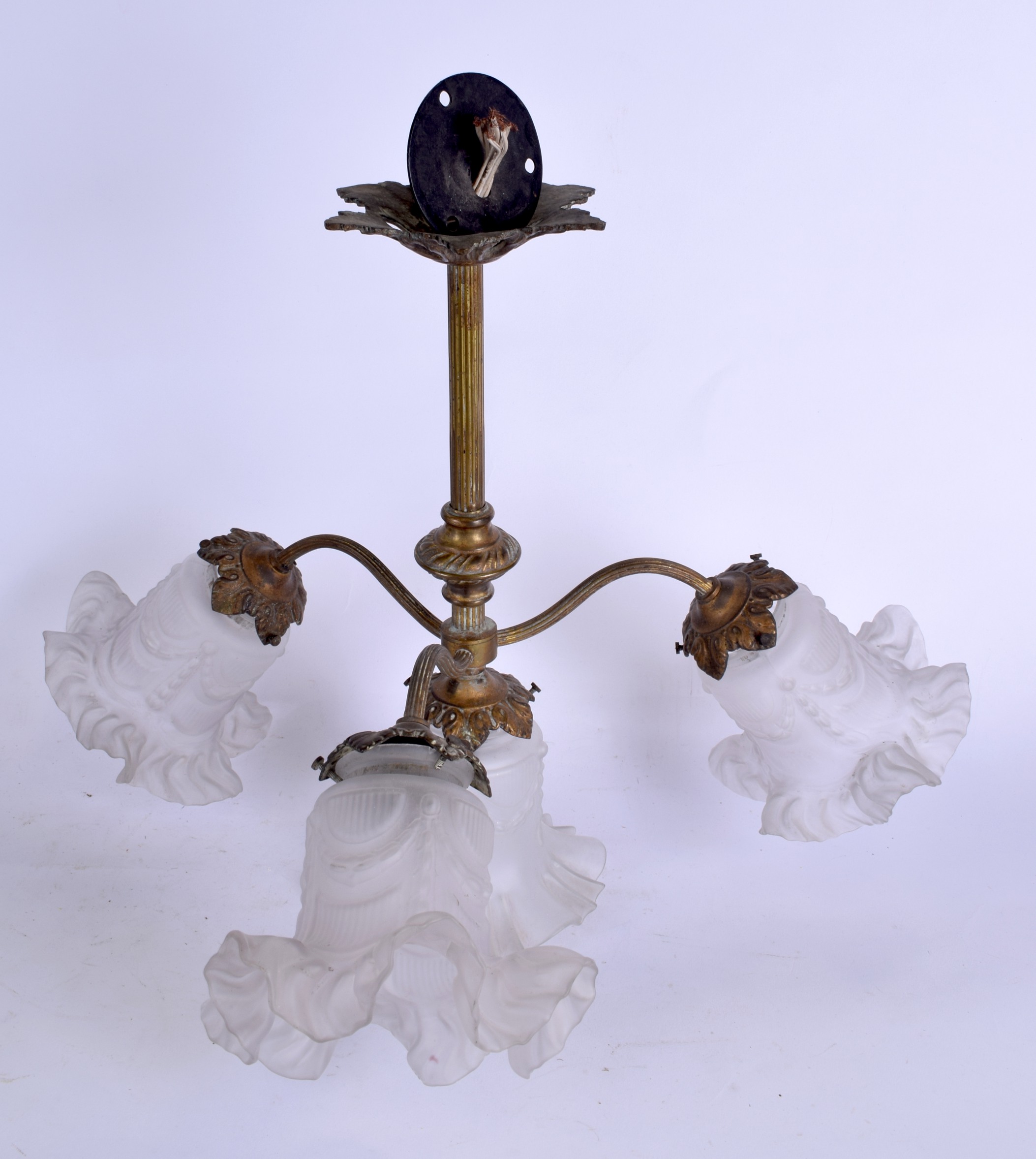 A 1920'S BRASS HANGING LAMP, with four glass shades of floral inspiration. 47 cm wide.