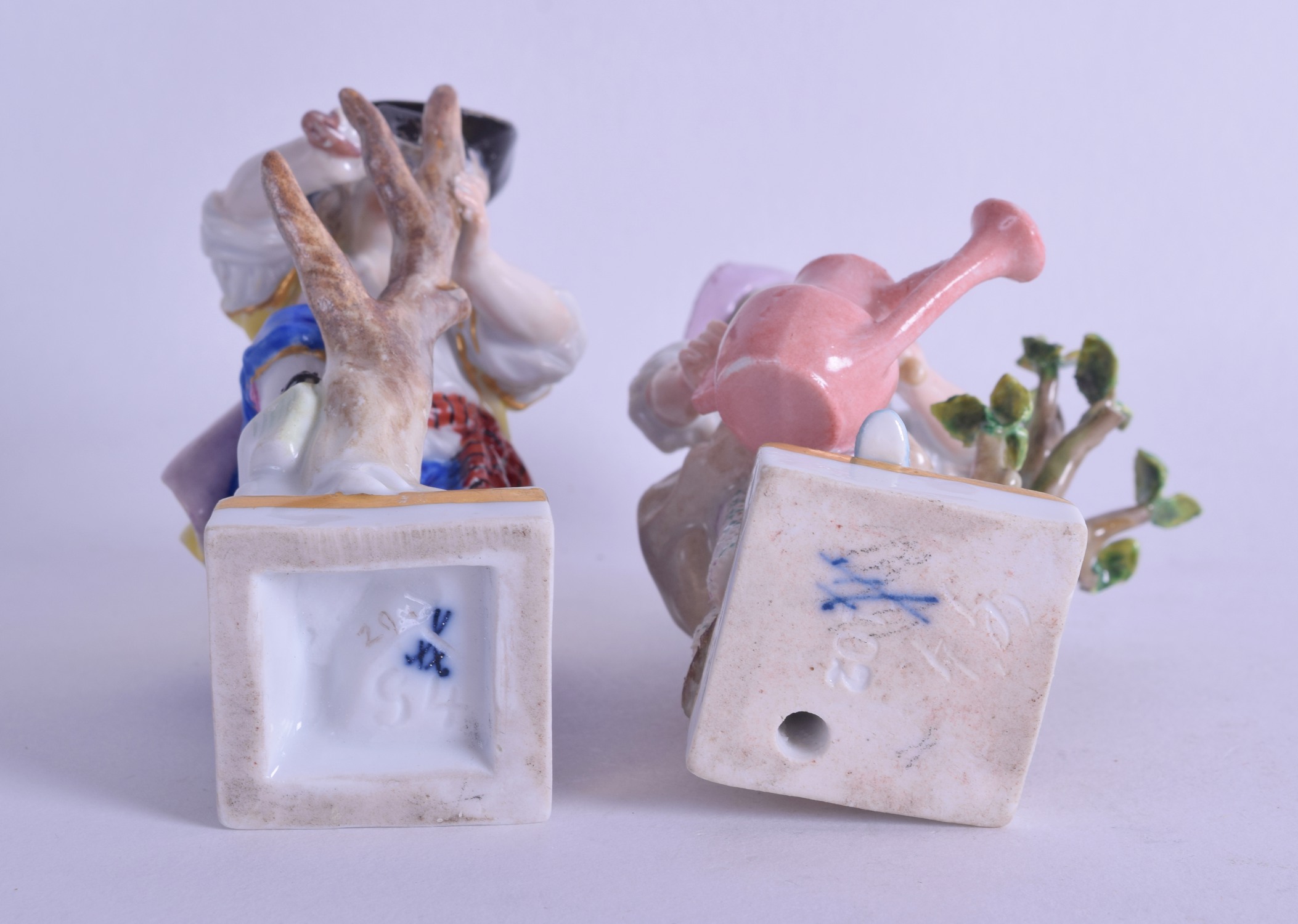 A PAIR OF 19TH CENTURY MEISSEN PORCELAIN FIGURES modelled gardening upon square form bases. 9 cm - Image 3 of 9