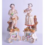 A PAIR OF 19TH CENTURY FRENCH PORCELAIN FIGURES OF A MALE AND FEMALE Attributed to Jacob Pettit,