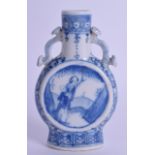 A SMALL 18TH/19TH CENTURY CHINESE TWIN HANDLED BLUE AND WHITE PILGRIM FLASK bearing Kangxi marks