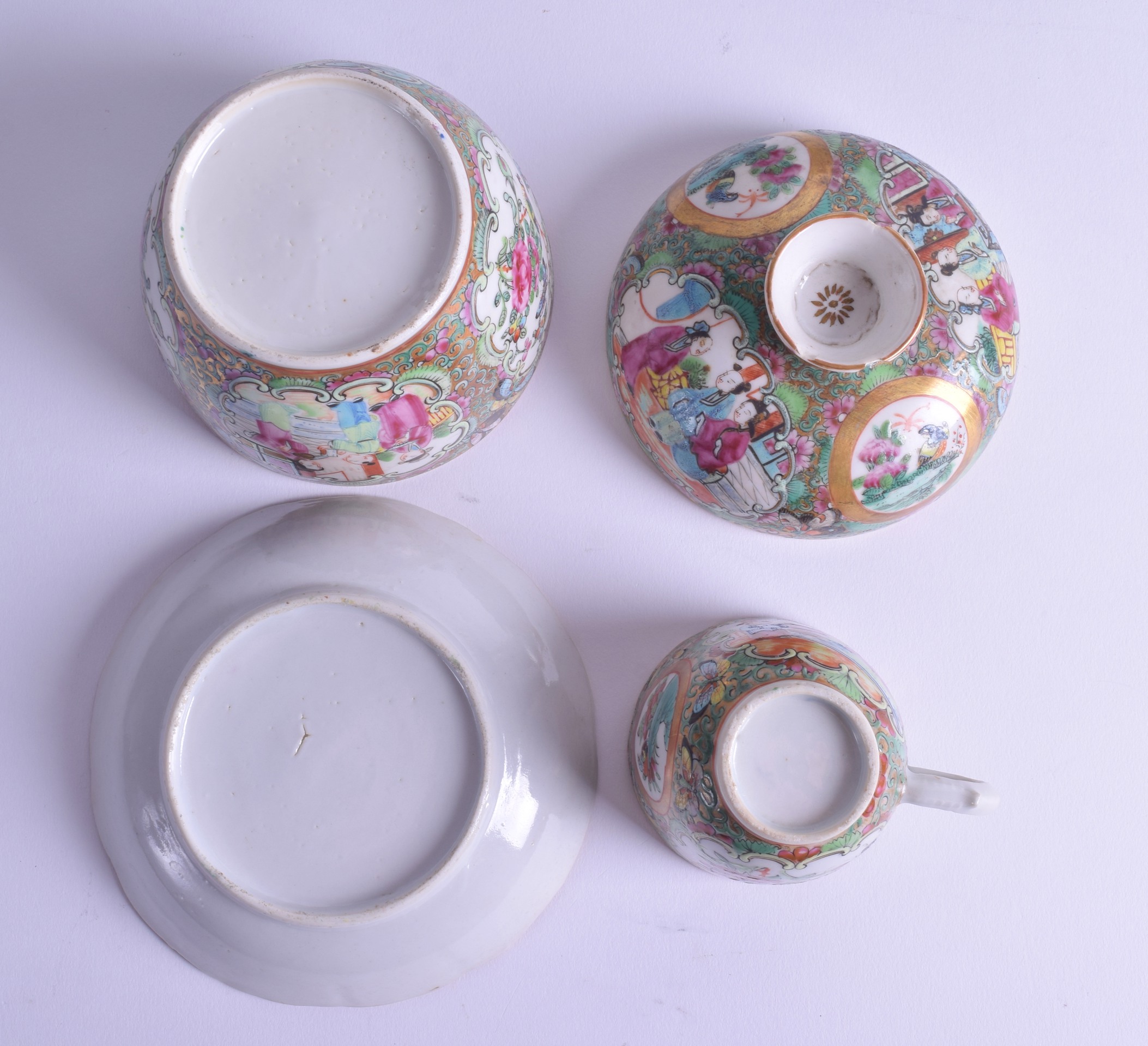 A 19TH CENTURY CHINESE CANTON FAMILLE ROSE PART TEASET including a teapot, cups, saucers & a - Bild 2 aus 2