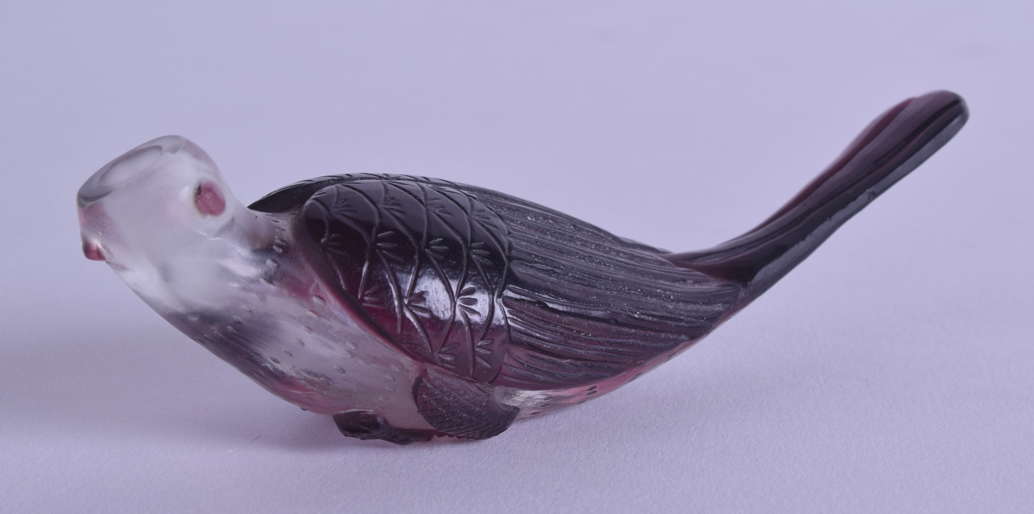 A RARE 19TH CENTURY CHINESE PEKING GLASS SNUFF BOTTLE in the form of a bird. 11.5 cm wide.