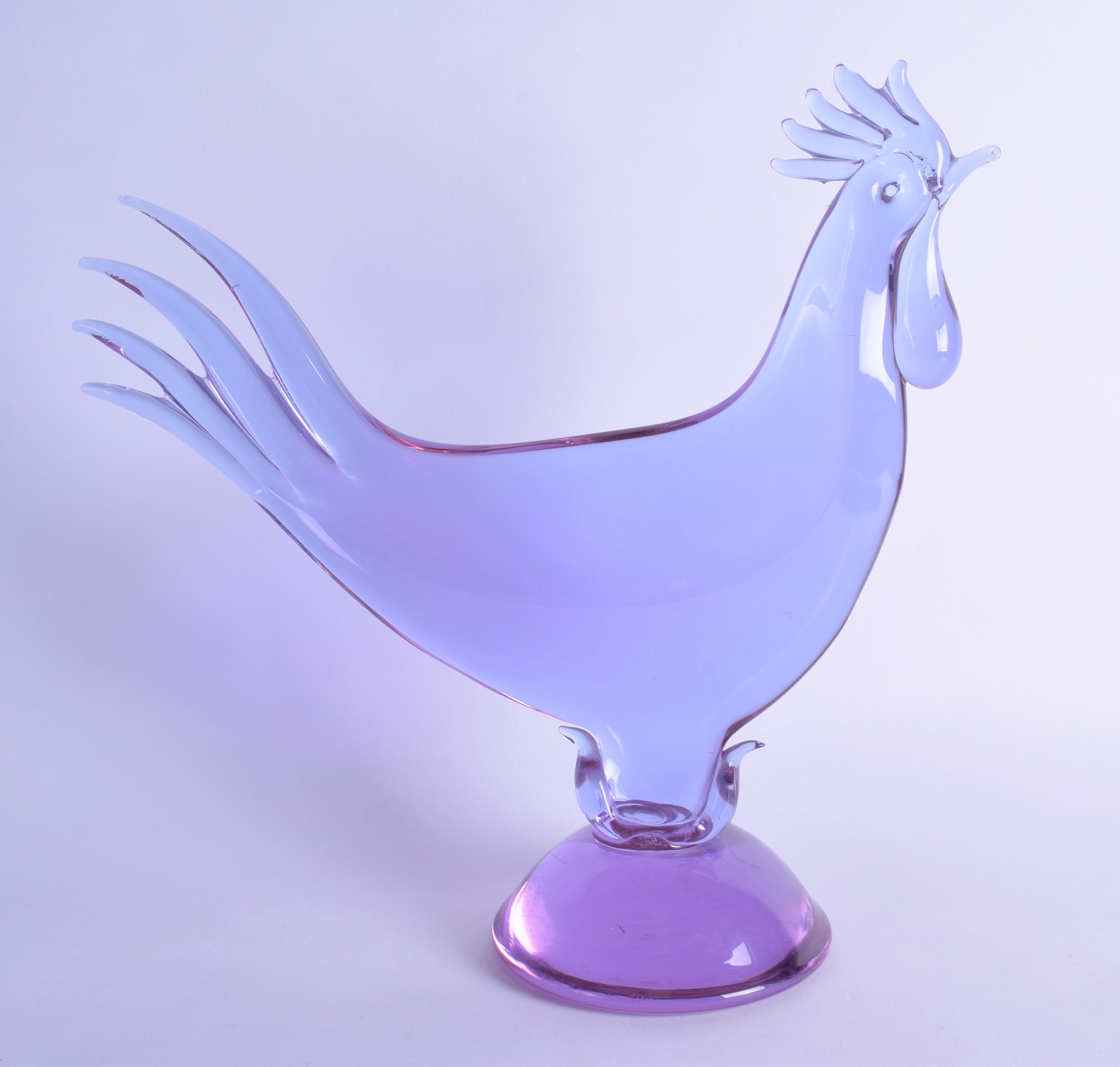 A LARGE ITALIAN PUCE GLASS PUCE GLASS FIGURE OF A COCKEREL probably by Licio Zanetti. 33 cm x 33 - Image 2 of 2