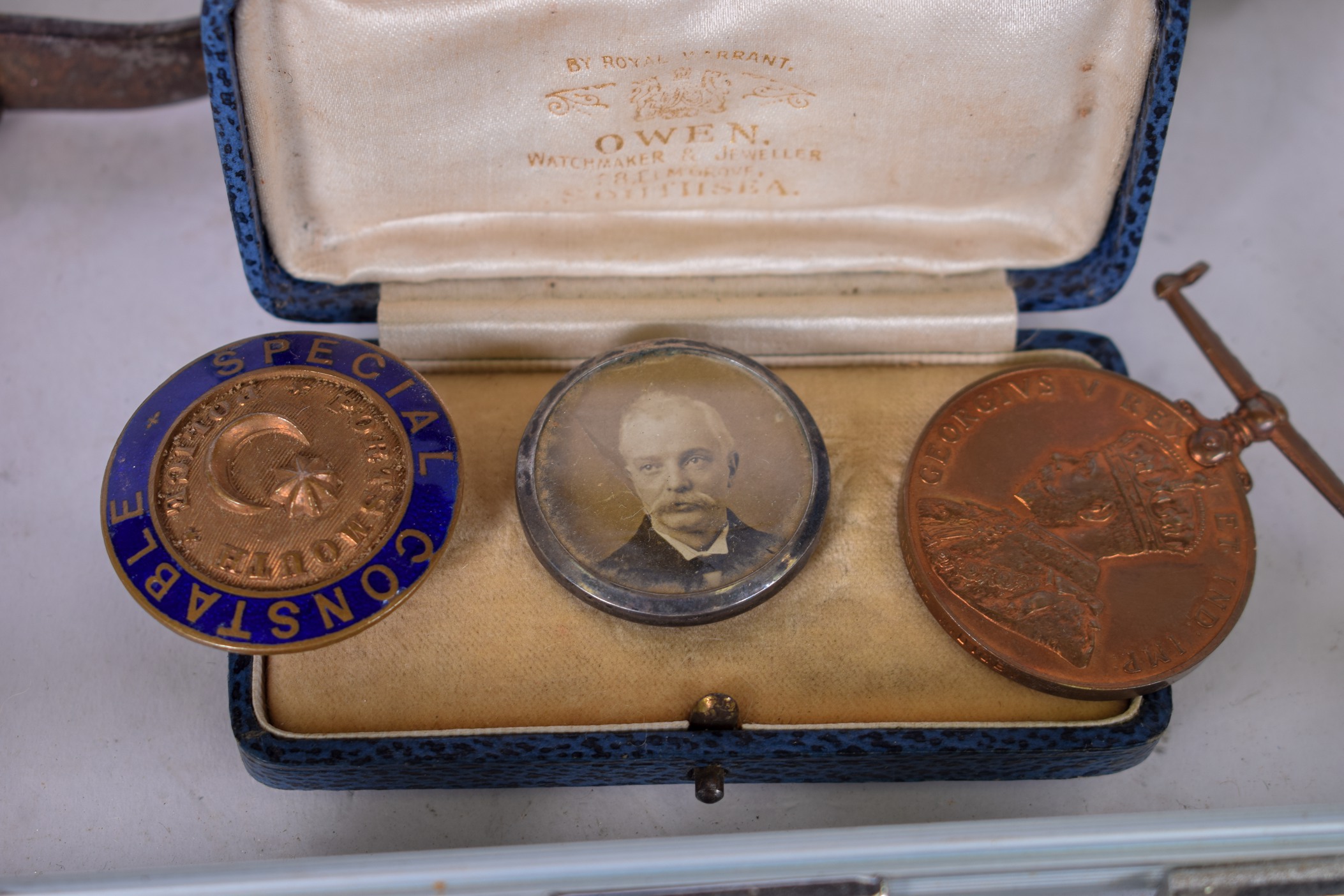 A GROUP OF POLICE MEMORABILIA, comprising of the appointments of a special constable circa 1914, - Image 4 of 13