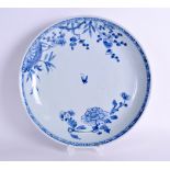 A LARGE EARLY 18TH CENTURY CHINESE BLUE AND WHITE PORCELAIN DISH Yongzheng, painted with floral