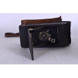 A RARE VINTAGE KODAK JR AUTOGRAPHIC 1A FOLDING CAMERA, in original leather case.