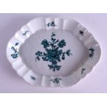 18th c. James Giles decorated Chinese spoon tray with green flowers. 12.5cm wide
