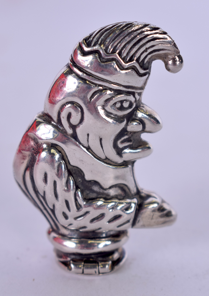 A SOLID SILVER VESTA CASE, in the form of Mr Punch. 5 cm high.