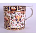 19th c. Derby good porter mug painted in imari style, red mark. 12cm x 14cm