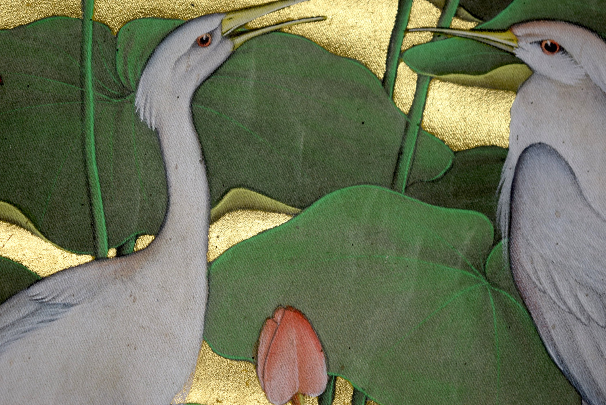 AN UNUSUAL PAINTING DEPICTING BIRDS AMONGST FOLIAGE, gouache on silk, indistinctly signed. 64 cm x - Image 2 of 3