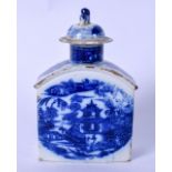 AN 18TH/19TH CENTURY BLUE AND WHITE PEARLWARE TEA CADDY, decorated with landscape scenery. 16 cm