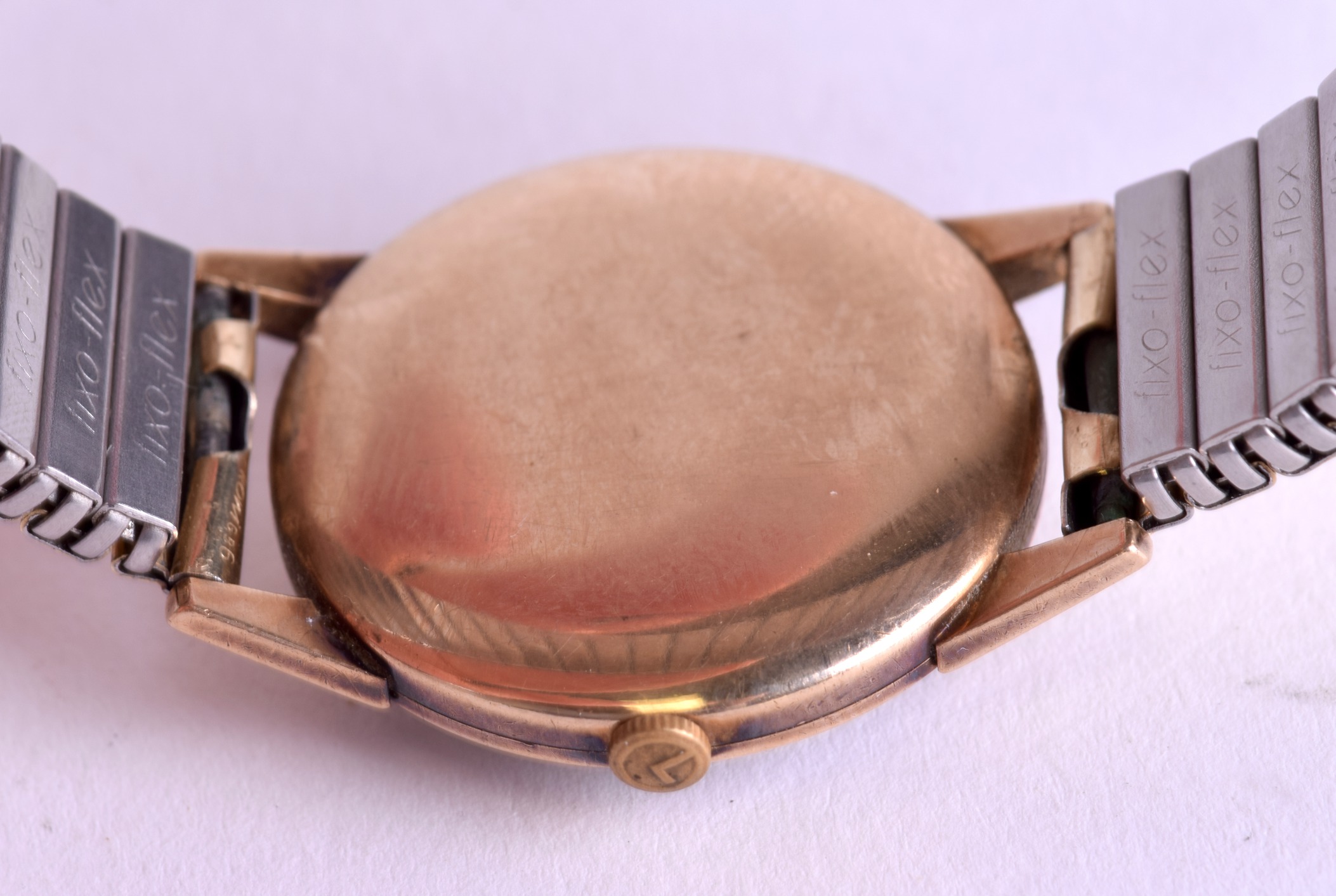 A 9CT GOLD TUDOR ROYAL SHOCK RESISTANT WRISTWATCH with flexible strap. Dial 3 cm diameter. - Image 2 of 4