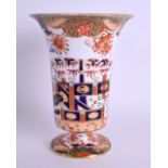 AN EARLY 19TH CENTURY SPODE TRUMPED SHAPED VASE painted in the imari style, pattern 967. 16 cm