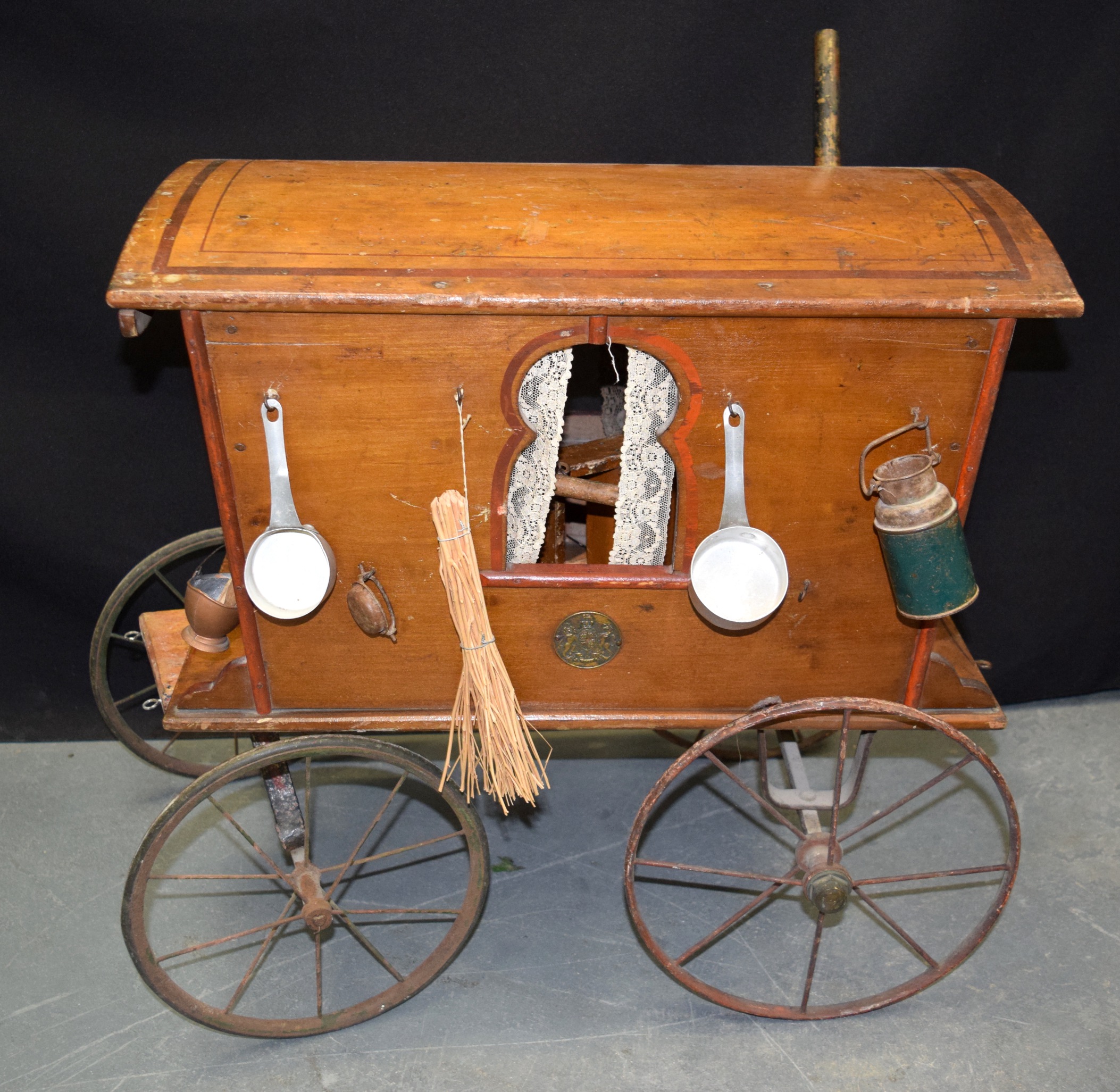 AN EARLY 20TH CENTURY EUROPEAN CARVED WOOD GYPSY WAGON with several additions and hanging pots & - Image 3 of 4