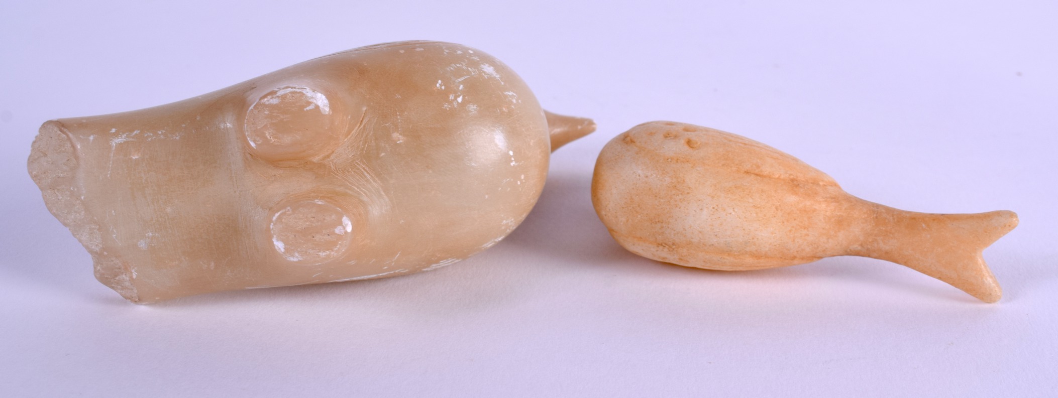 TWO 18TH/19TH CENTURY CENTRAL ASIAN CARVED STONE BIRDS with incised features. 12 cm & 9 cm wide. ( - Image 4 of 4