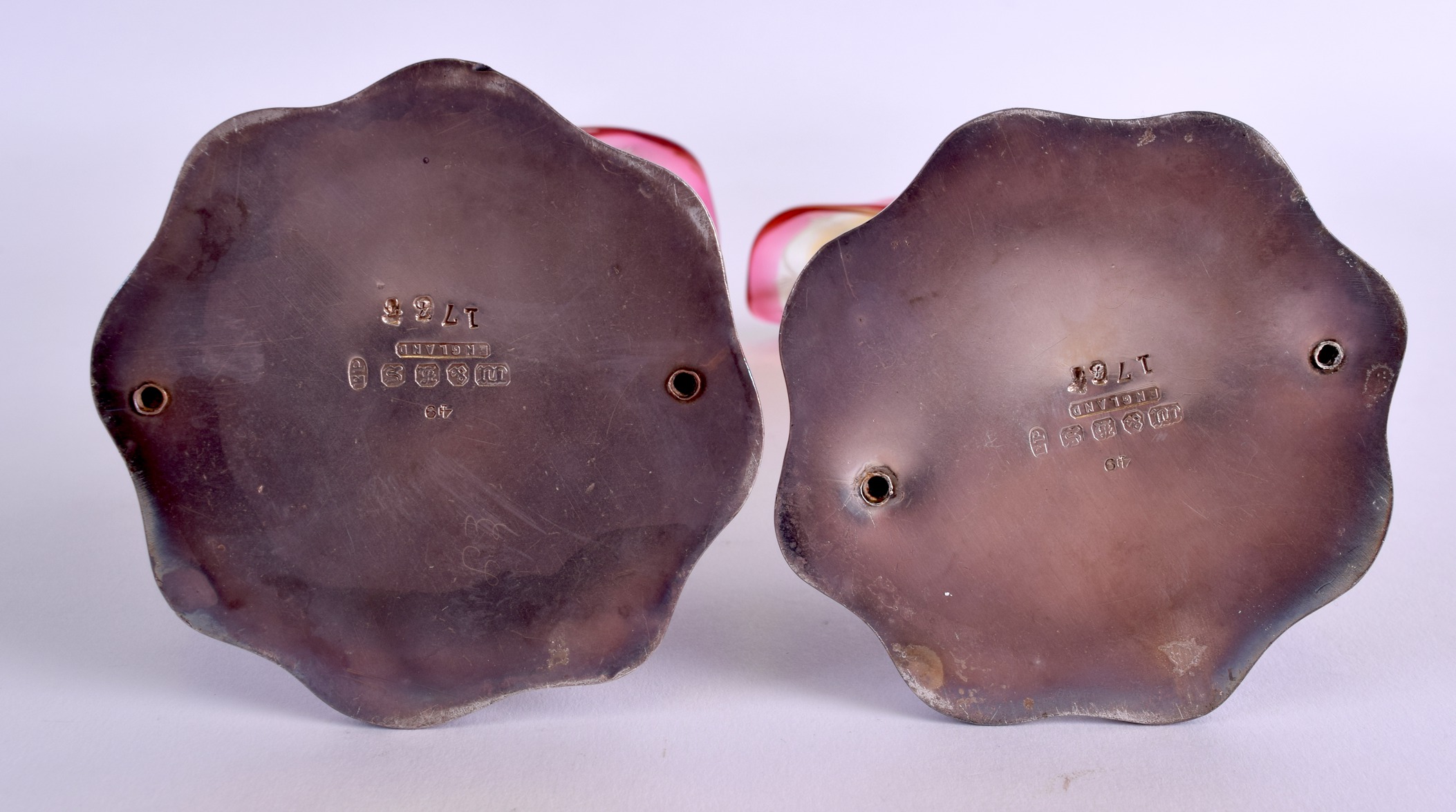 A LOVELY PAIR OF LATE VICTORIAN GLASS POSY VASES in the manner of Webb, set within embossed silver - Image 3 of 4