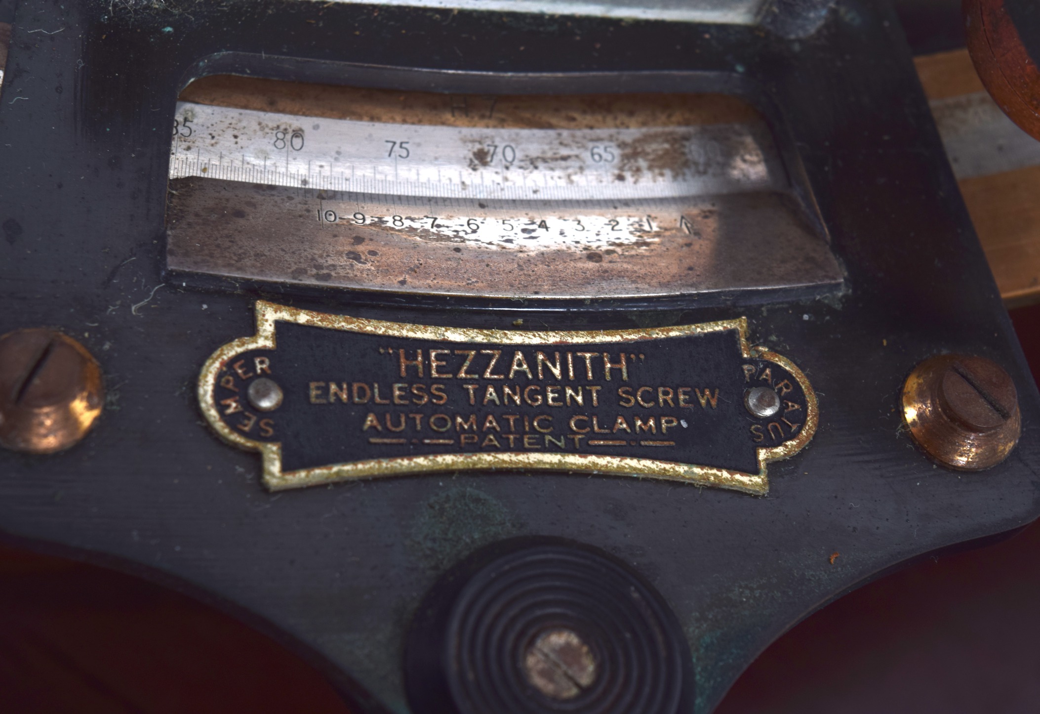 A CASED HEATH & CO OF LONDON HEZZANITH AUTOMATIC CLAMPING INSTRUMENT. 18 cm x 21 cm. - Image 3 of 4