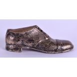 A LARGE EDWARDIAN SILVER NOVELTY SHOE PIN CUSHION. Birmingham 1913. 12.5 cm x 4.5 cm.