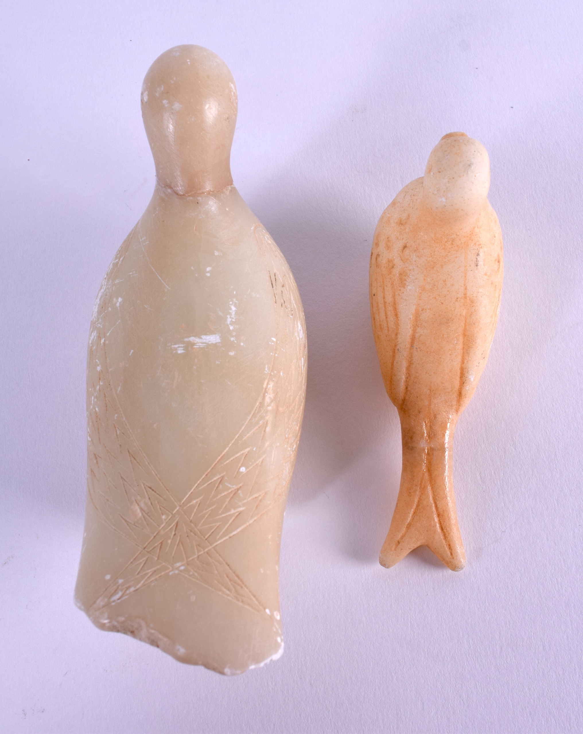 TWO 18TH/19TH CENTURY CENTRAL ASIAN CARVED STONE BIRDS with incised features. 12 cm & 9 cm wide. ( - Image 3 of 4